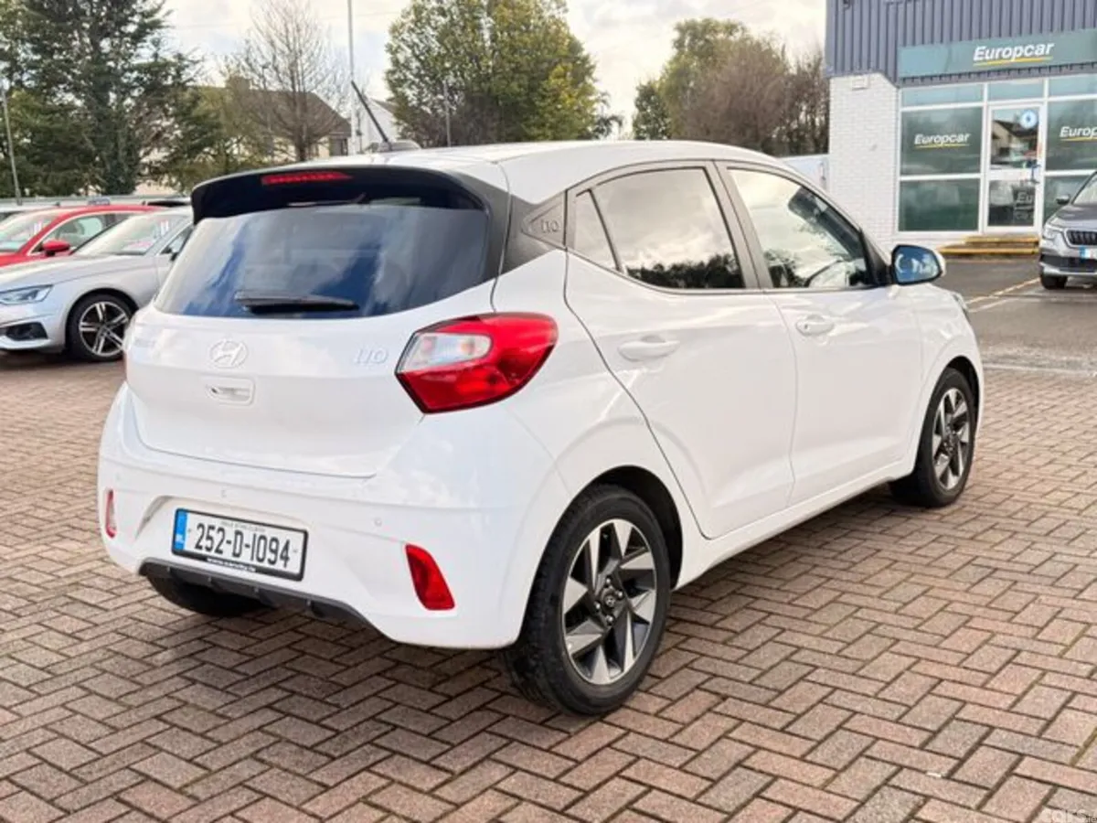 Hyundai i10 Hatchback, Petrol, 2025, White