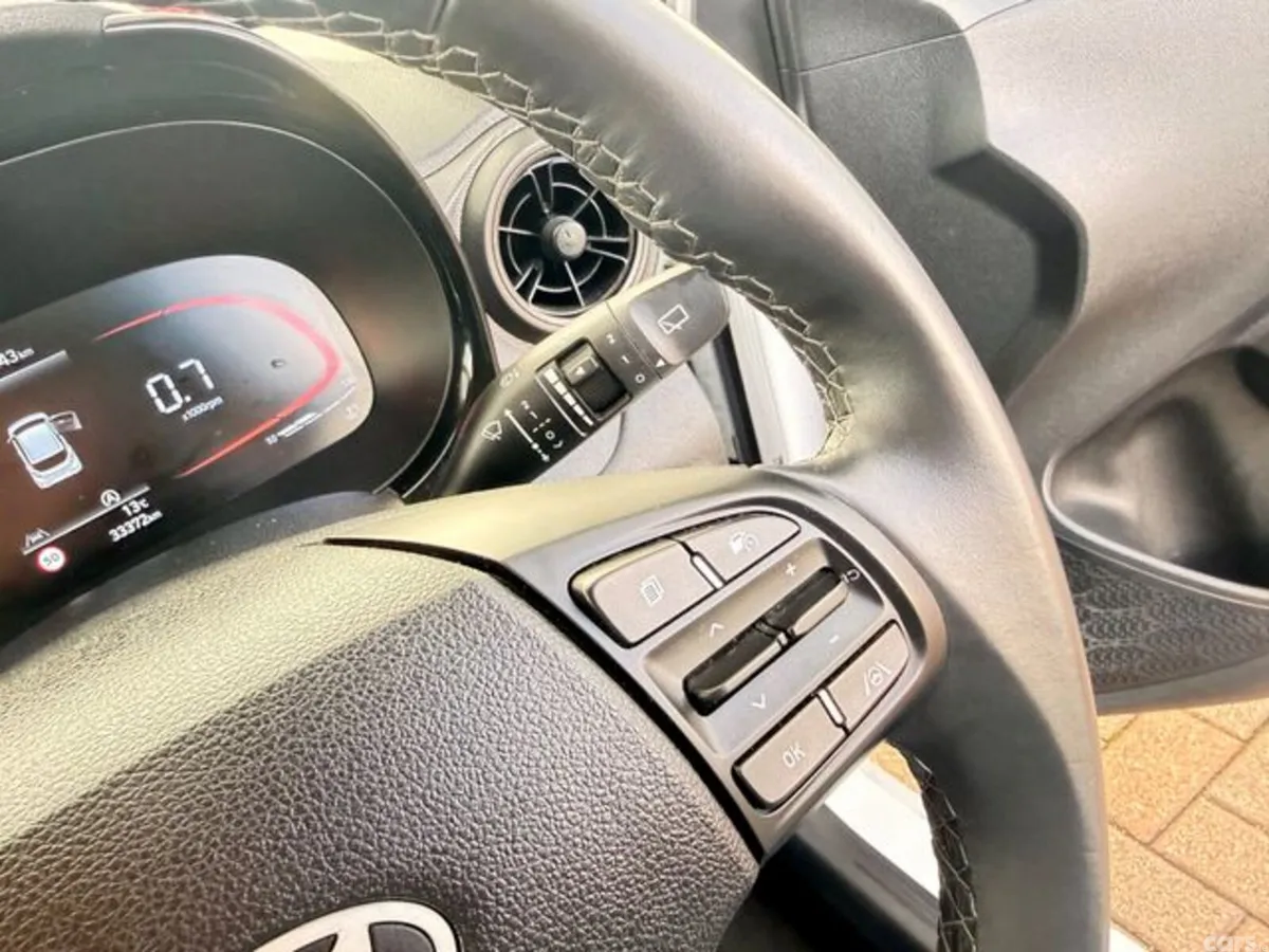 Hyundai i10 Hatchback, Petrol, 2025, White