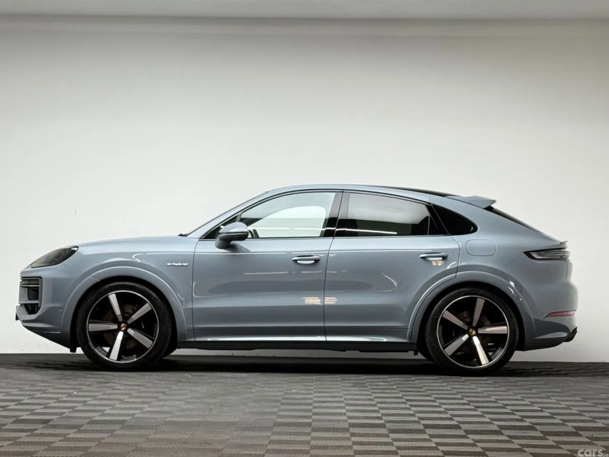 Porsche Cayenne Coupe, Petrol Plug-in Hybrid, 2025, Grey