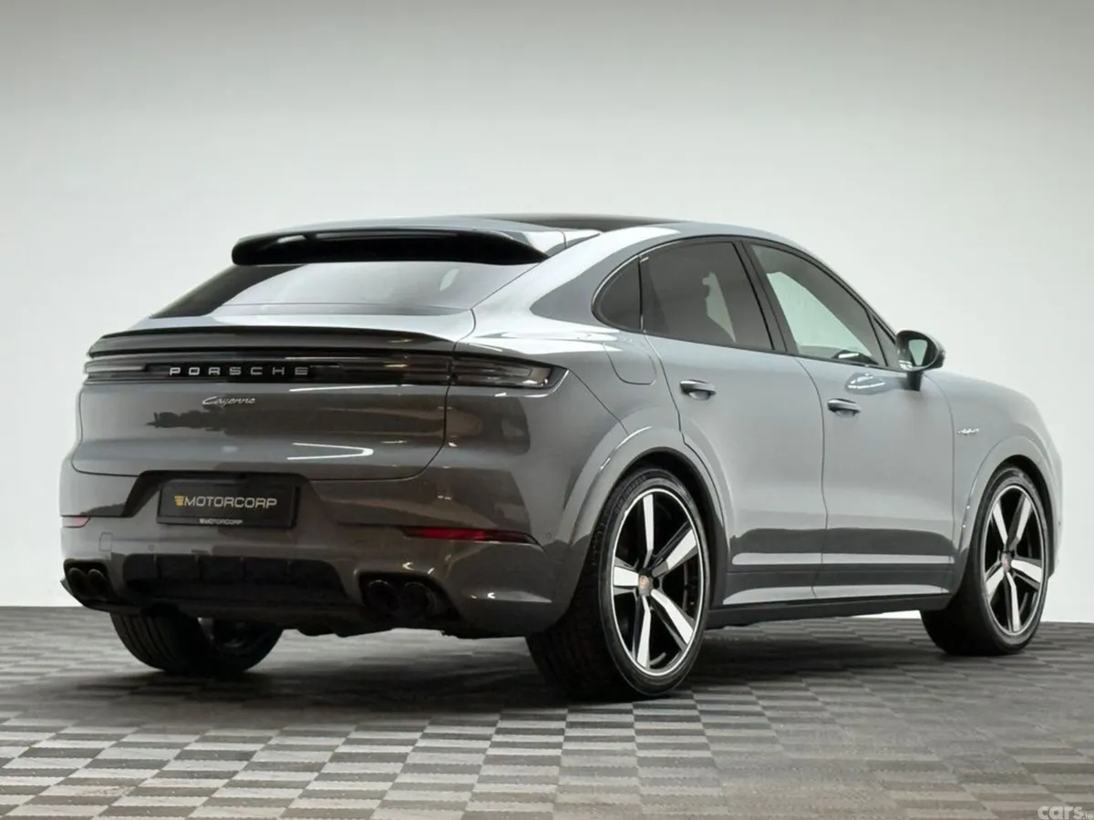 Porsche Cayenne Coupe, Petrol Plug-in Hybrid, 2025, Grey