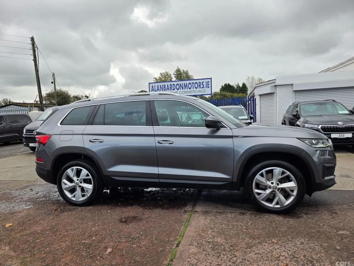 Skoda Kodiaq Estate, Diesel, 2022, Grey