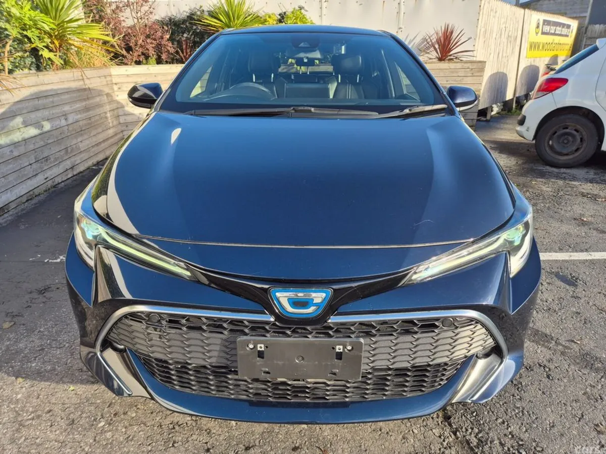 Toyota Corolla Hatchback, Petrol Hybrid, 2021, Blue