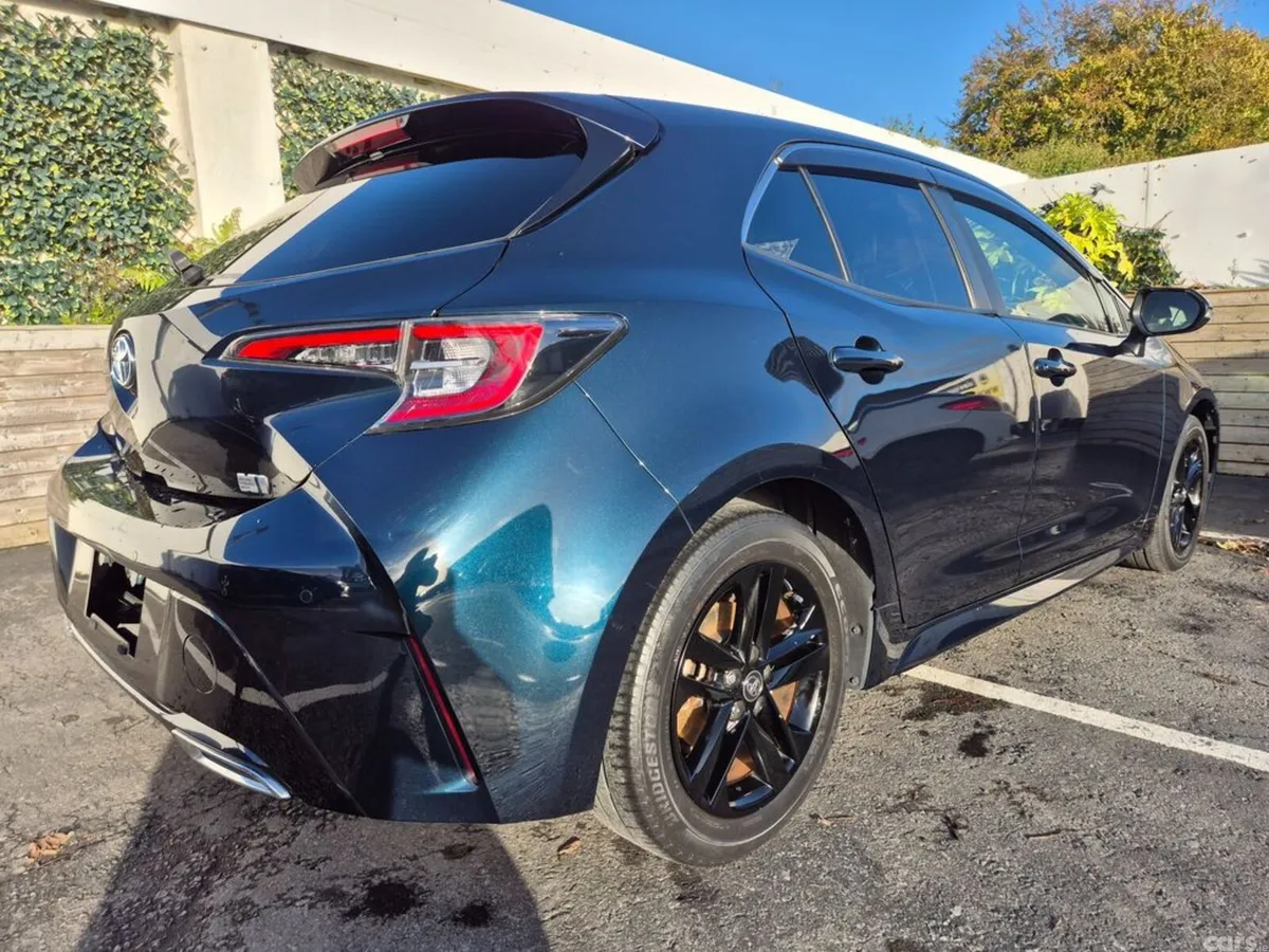 Toyota Corolla Hatchback, Petrol Hybrid, 2021, Blue