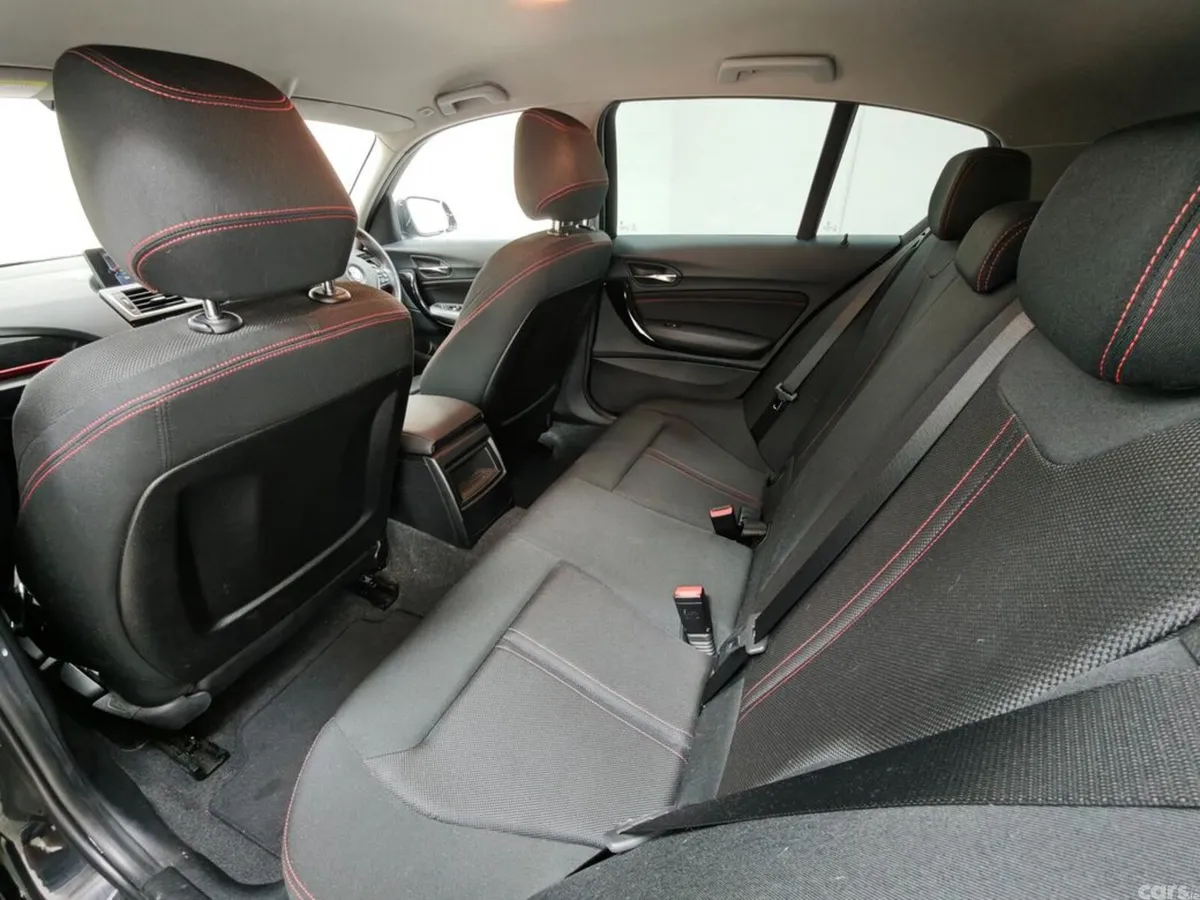 BMW 1-Series Hatchback, Diesel, 2017, Black