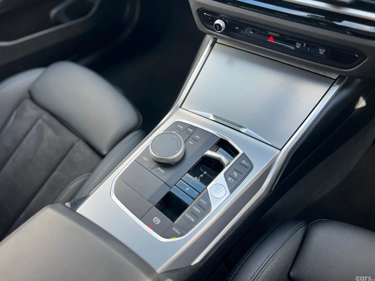 BMW 3-Series Estate, Petrol Plug-in Hybrid, 2023, Black
