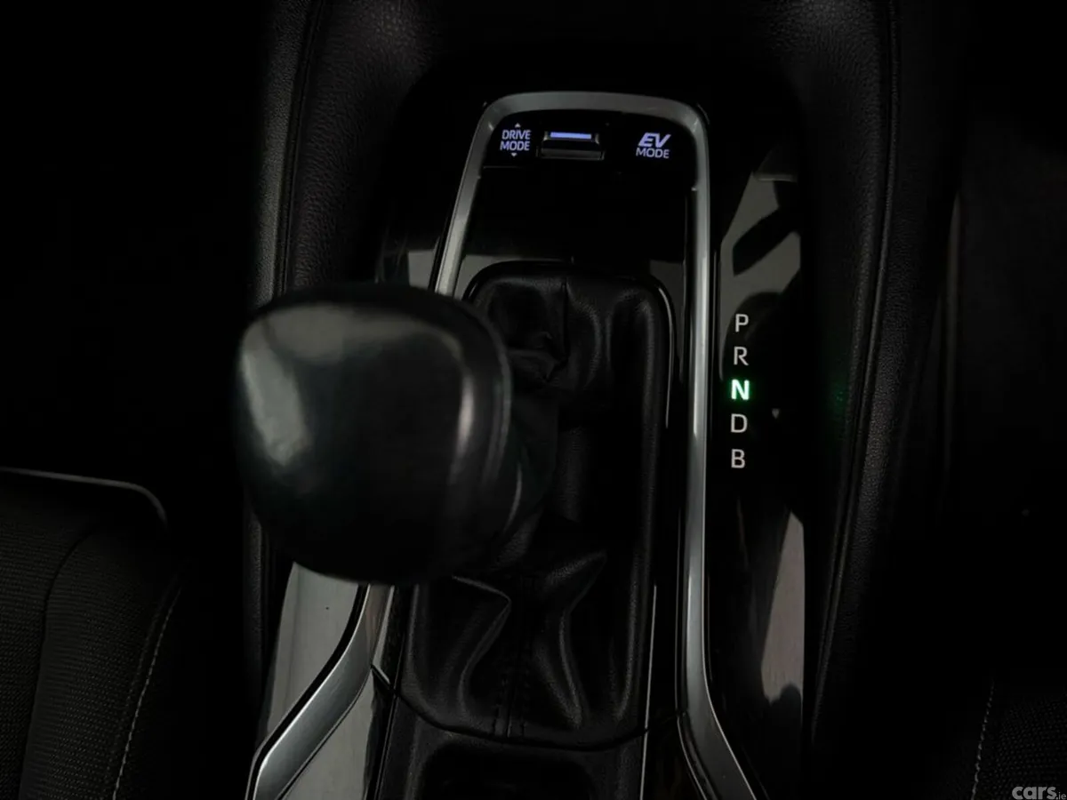 Suzuki Swace Estate, Petrol Hybrid, 2023, Silver