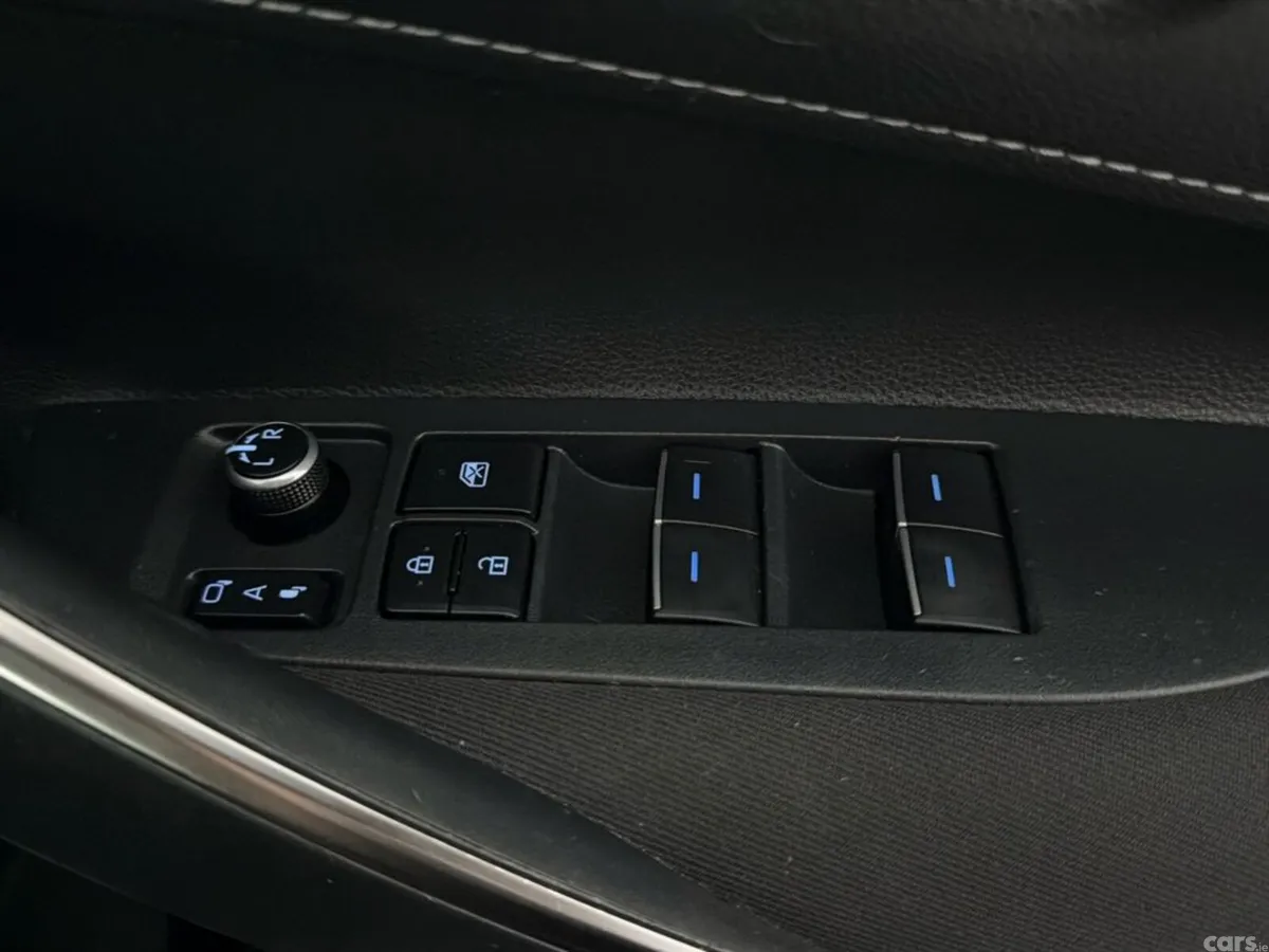 Suzuki Swace Estate, Petrol Hybrid, 2023, Silver