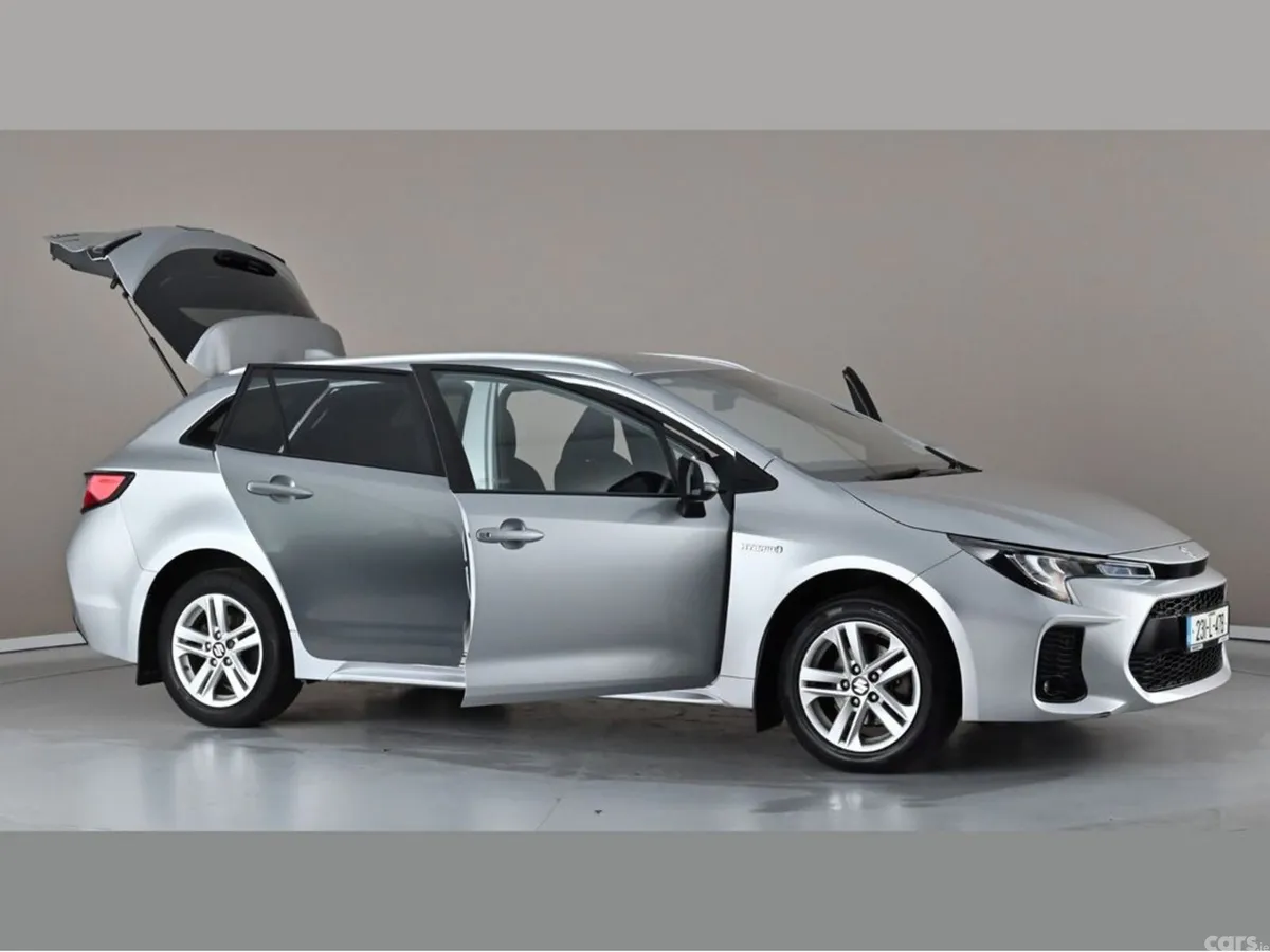 Suzuki Swace Estate, Petrol Hybrid, 2023, Silver