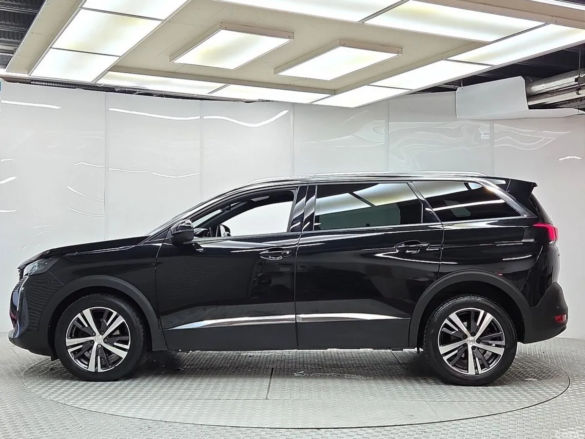 Peugeot 5008 MPV, Diesel, 2023, Black