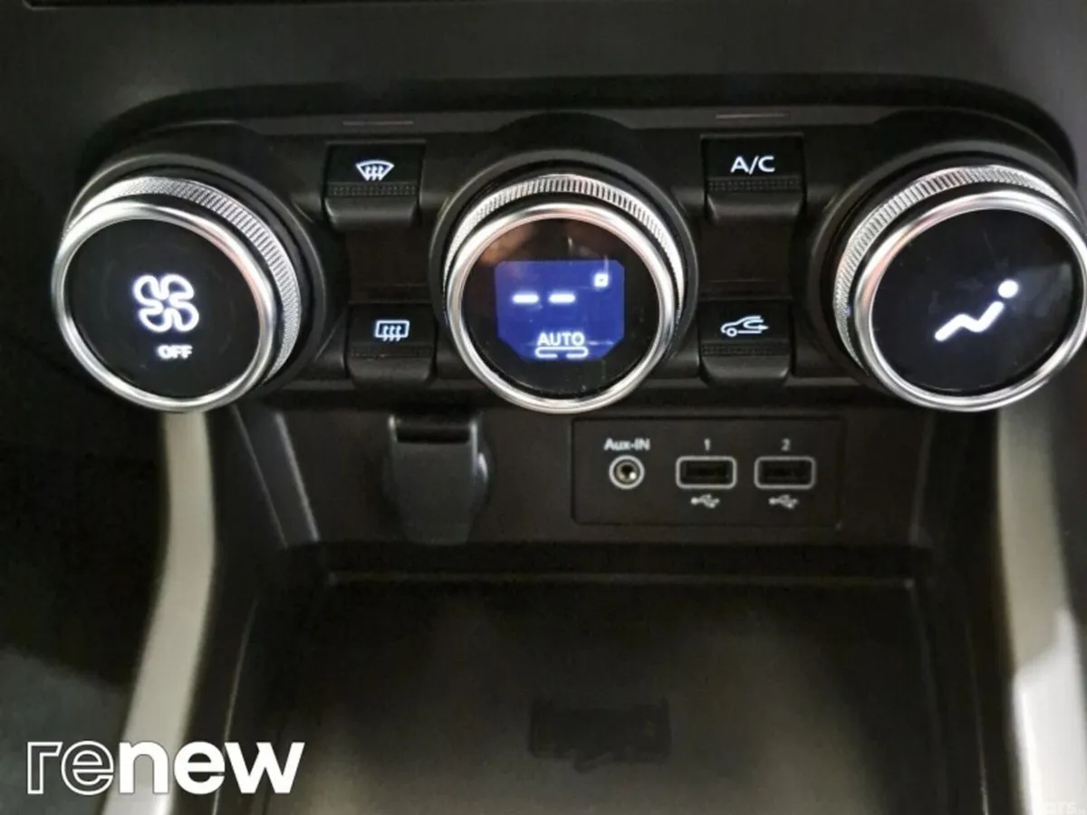 Renault Arkana Hatchback, Petrol, 2025, Blue