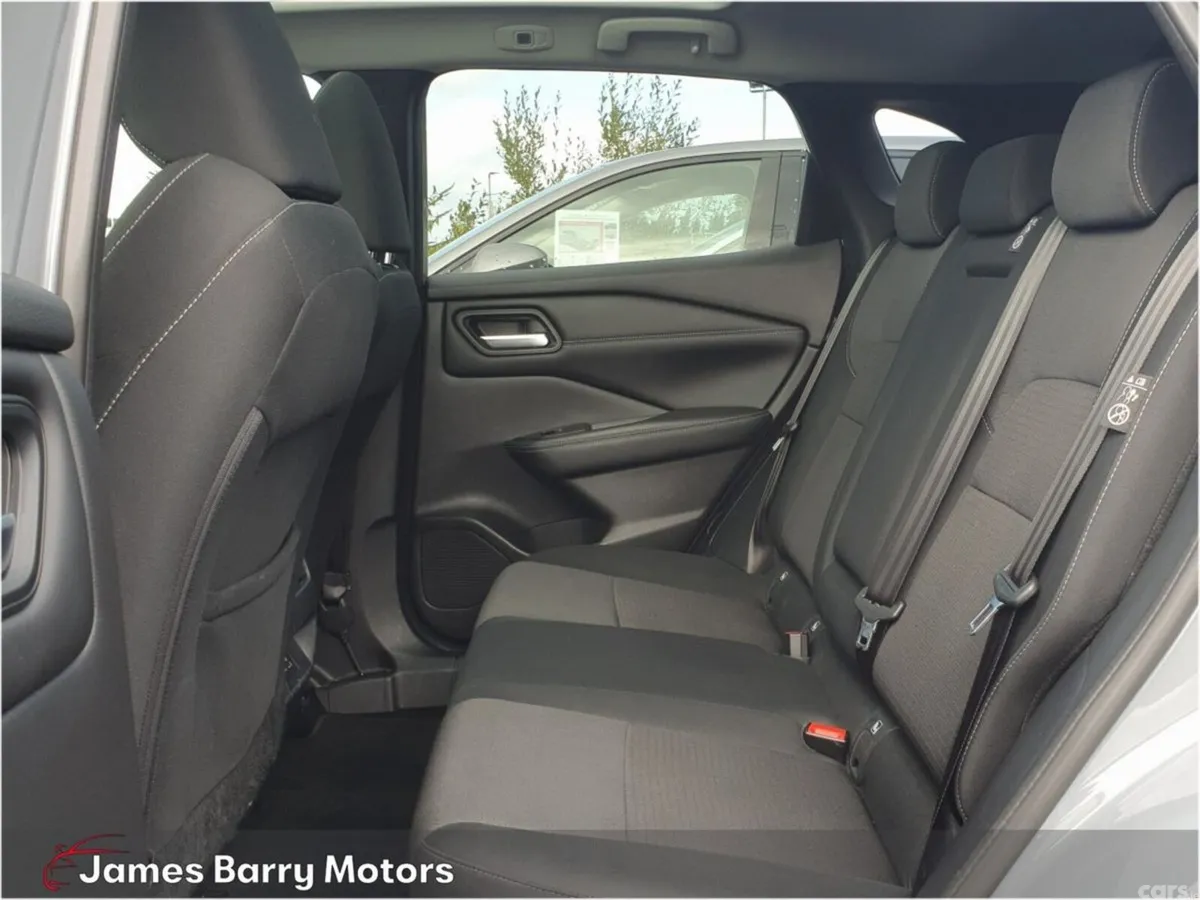 Nissan Qashqai MPV, Petrol, 2024, Grey
