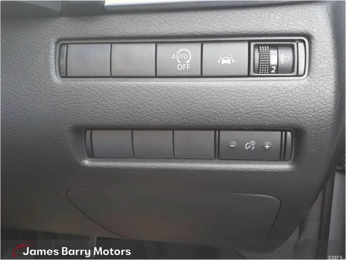 Nissan Qashqai MPV, Petrol, 2024, Grey