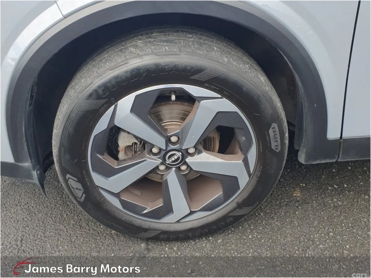 Nissan Qashqai MPV, Petrol, 2024, Grey
