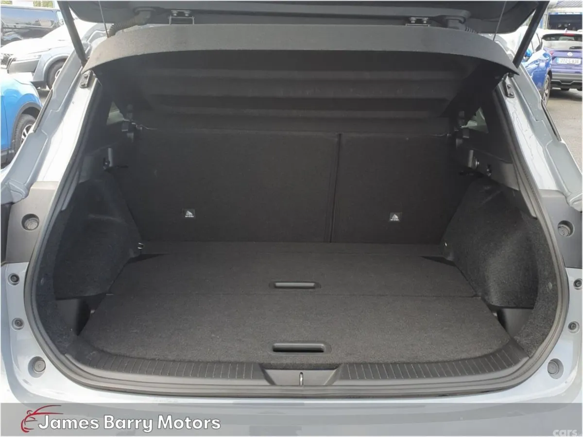 Nissan Qashqai MPV, Petrol, 2024, Grey