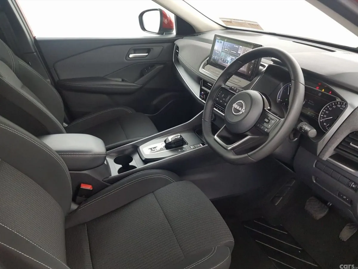 Nissan Qashqai MPV, Petrol Hybrid, 2026, Red