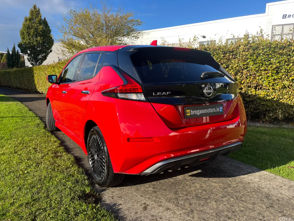 Nissan Leaf Hatchback, Electric, 2022, Red