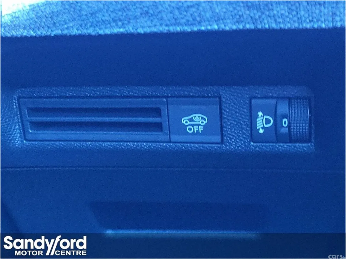 Peugeot 3008 MPV, Petrol, 2026, Blue