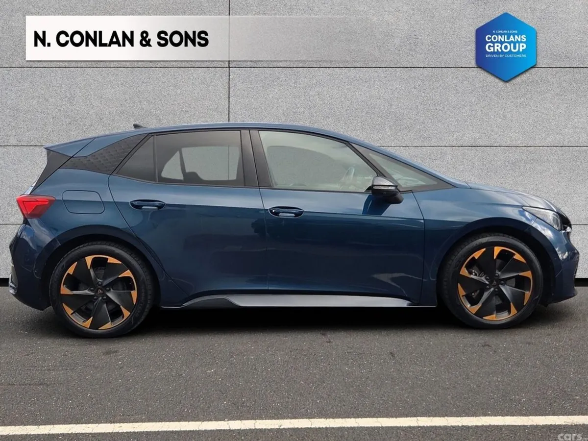 Cupra Born Estate, Electric, 2023, Blue