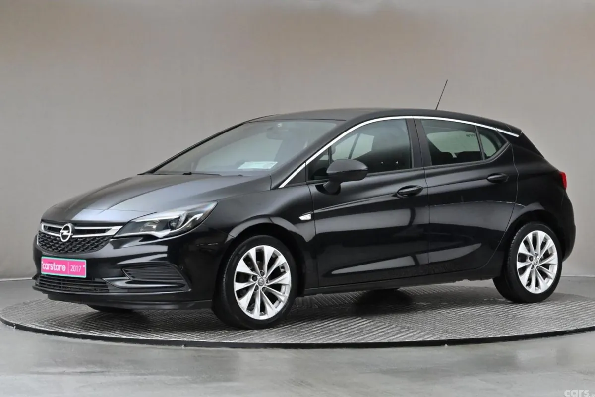 Opel Astra Hatchback, Diesel, 2017, Black