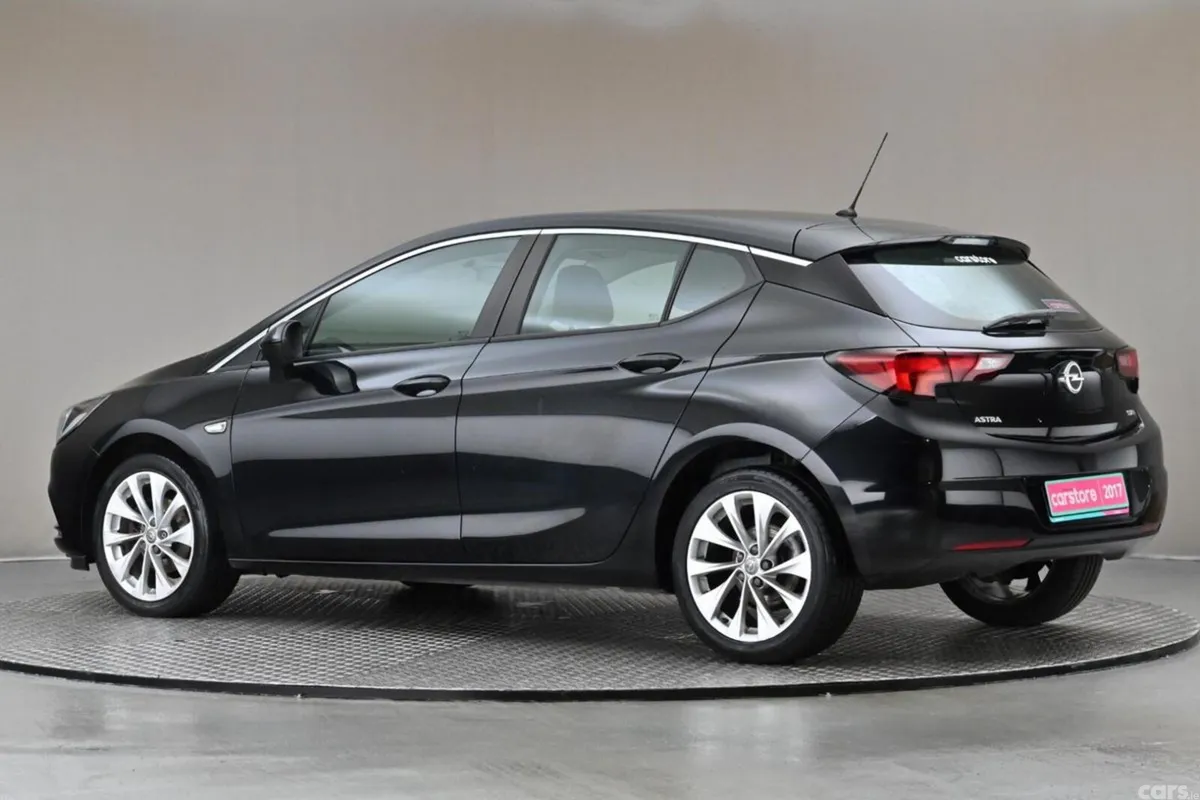 Opel Astra Hatchback, Diesel, 2017, Black