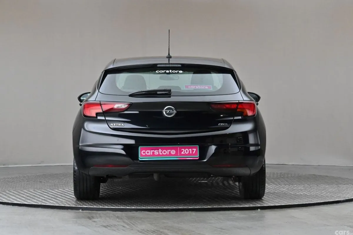Opel Astra Hatchback, Diesel, 2017, Black