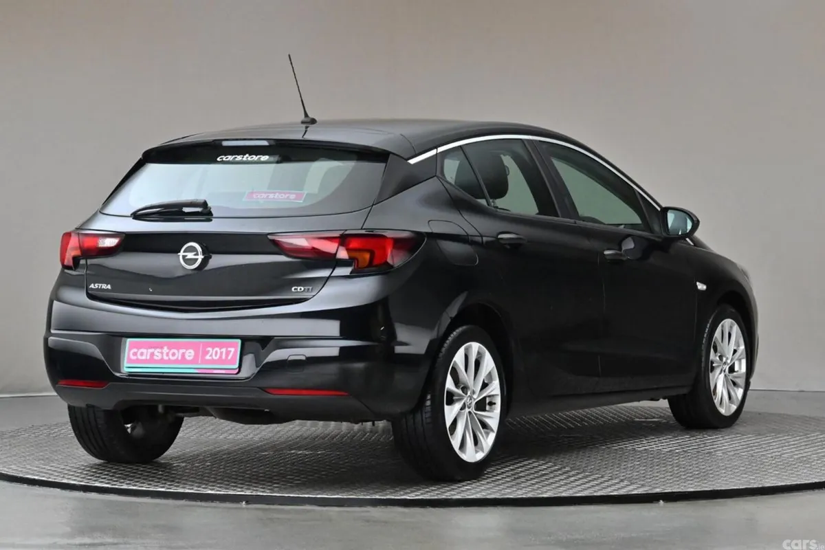 Opel Astra Hatchback, Diesel, 2017, Black