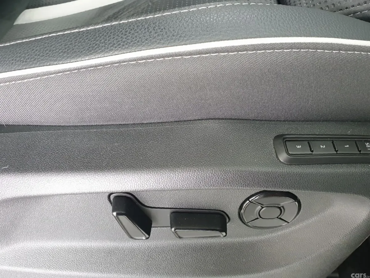 Skoda Kodiaq SUV, Petrol Plug-in Hybrid, 2026, Grey