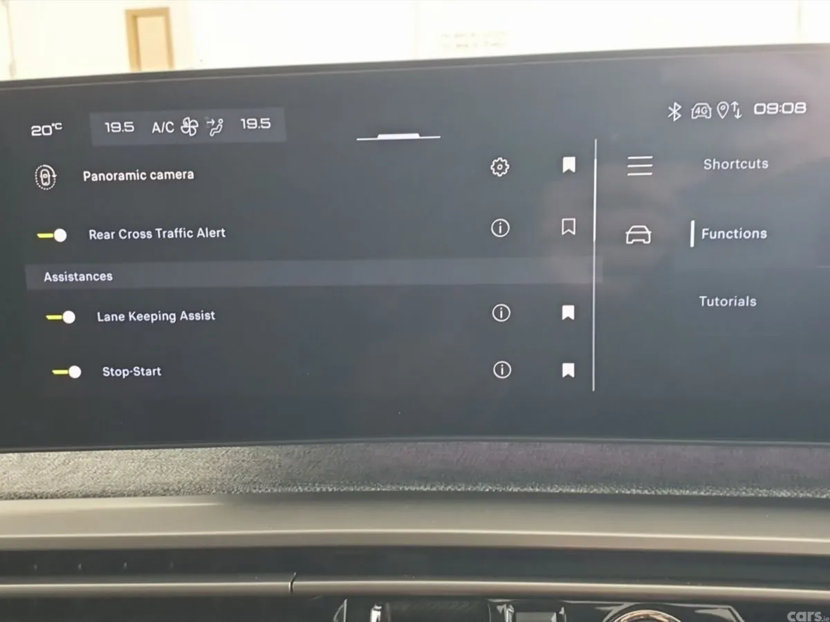 Peugeot 5008 MPV, Petrol, 2025, Grey