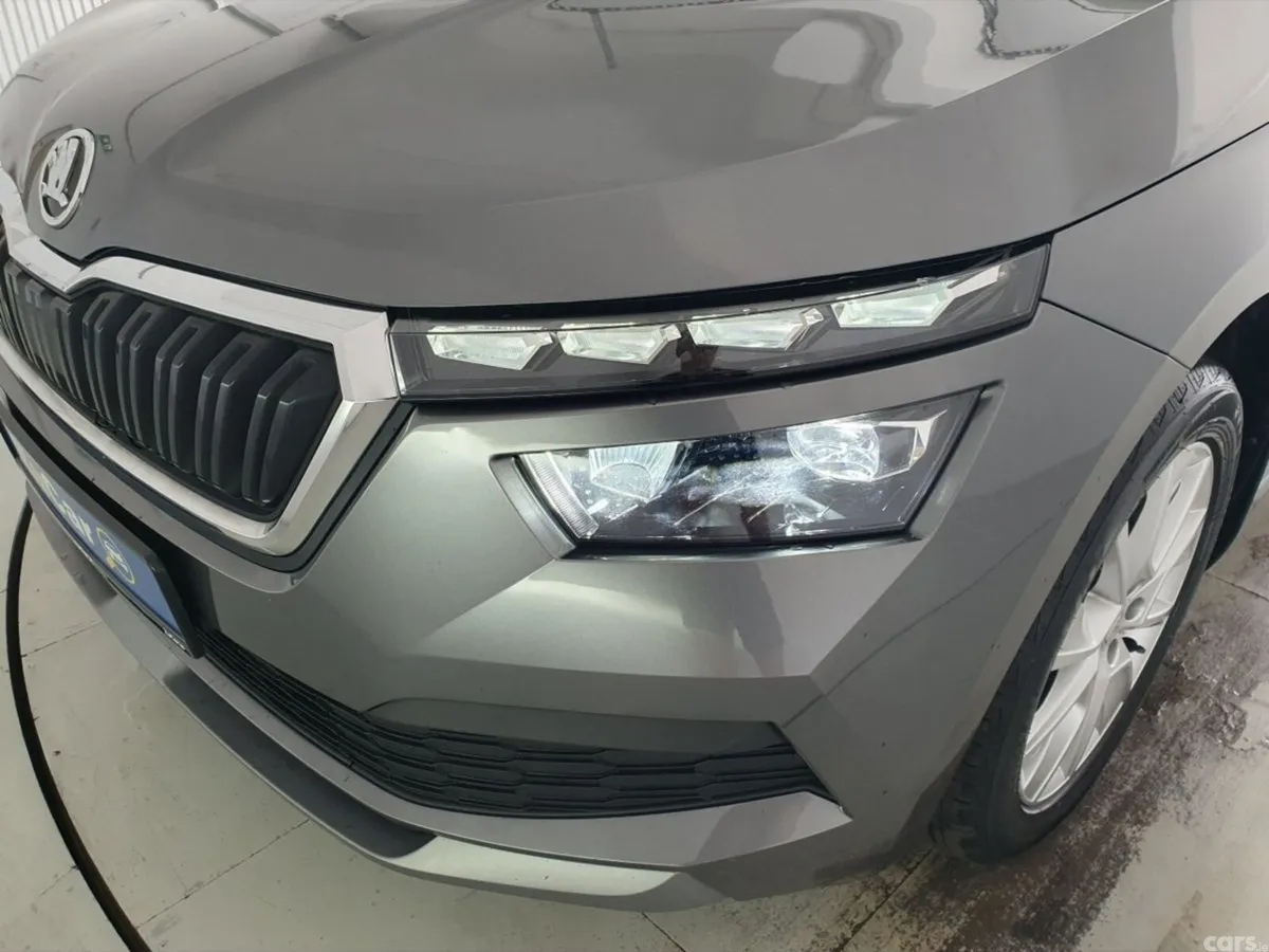 Skoda Kamiq Hatchback, Petrol, 2022, Grey