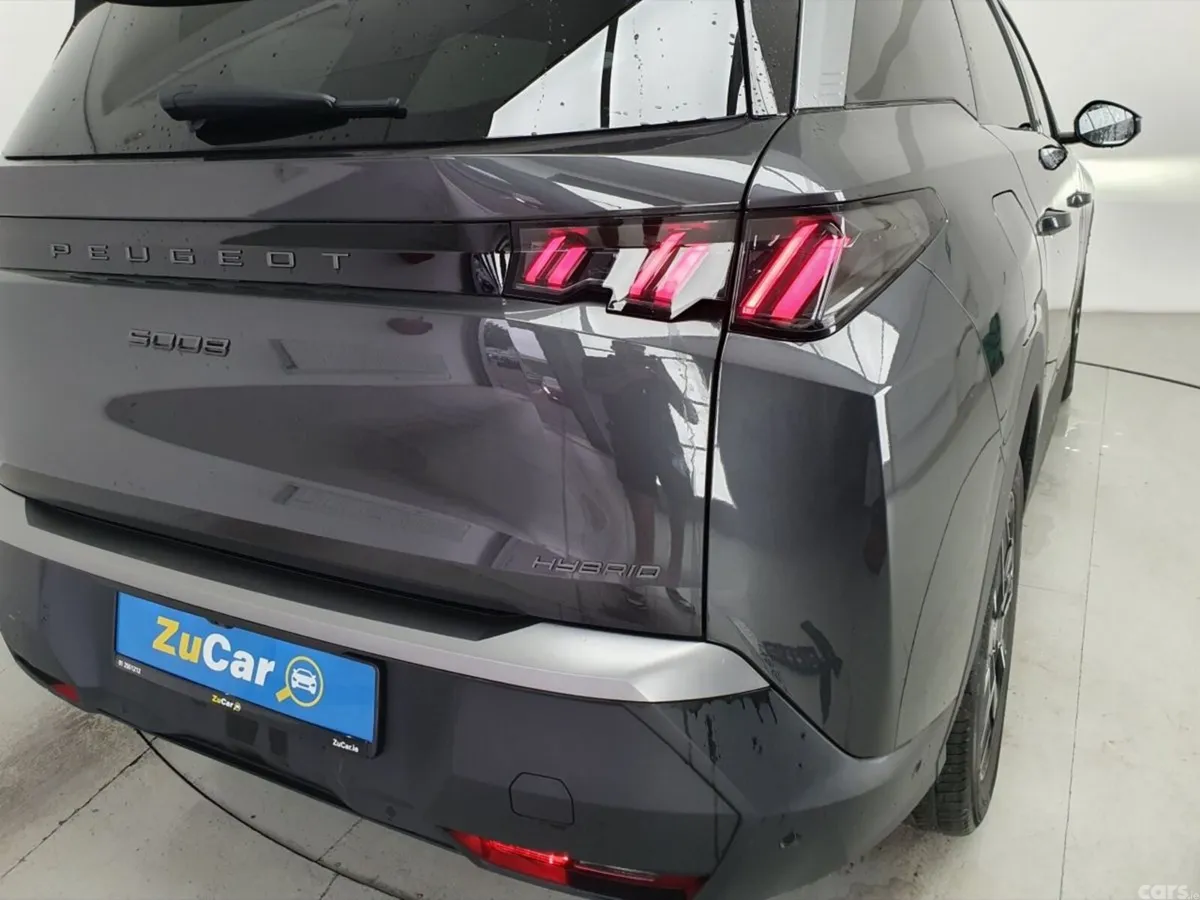 Peugeot 5008 MPV, Petrol, 2025, Grey