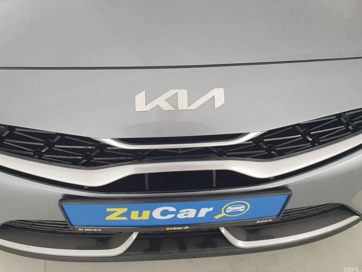 Kia Ceed Hatchback, Petrol, 2022, Grey