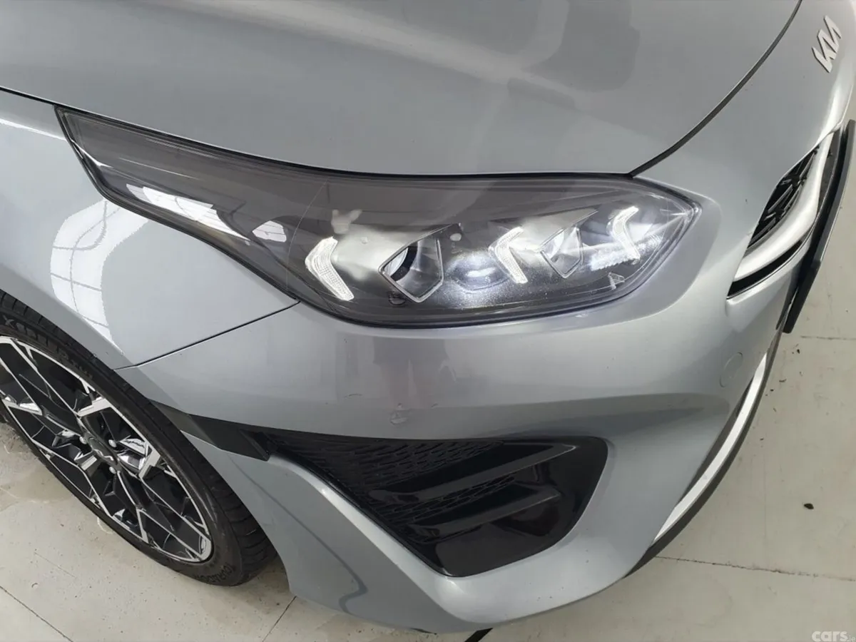 Kia Ceed Hatchback, Petrol, 2022, Grey
