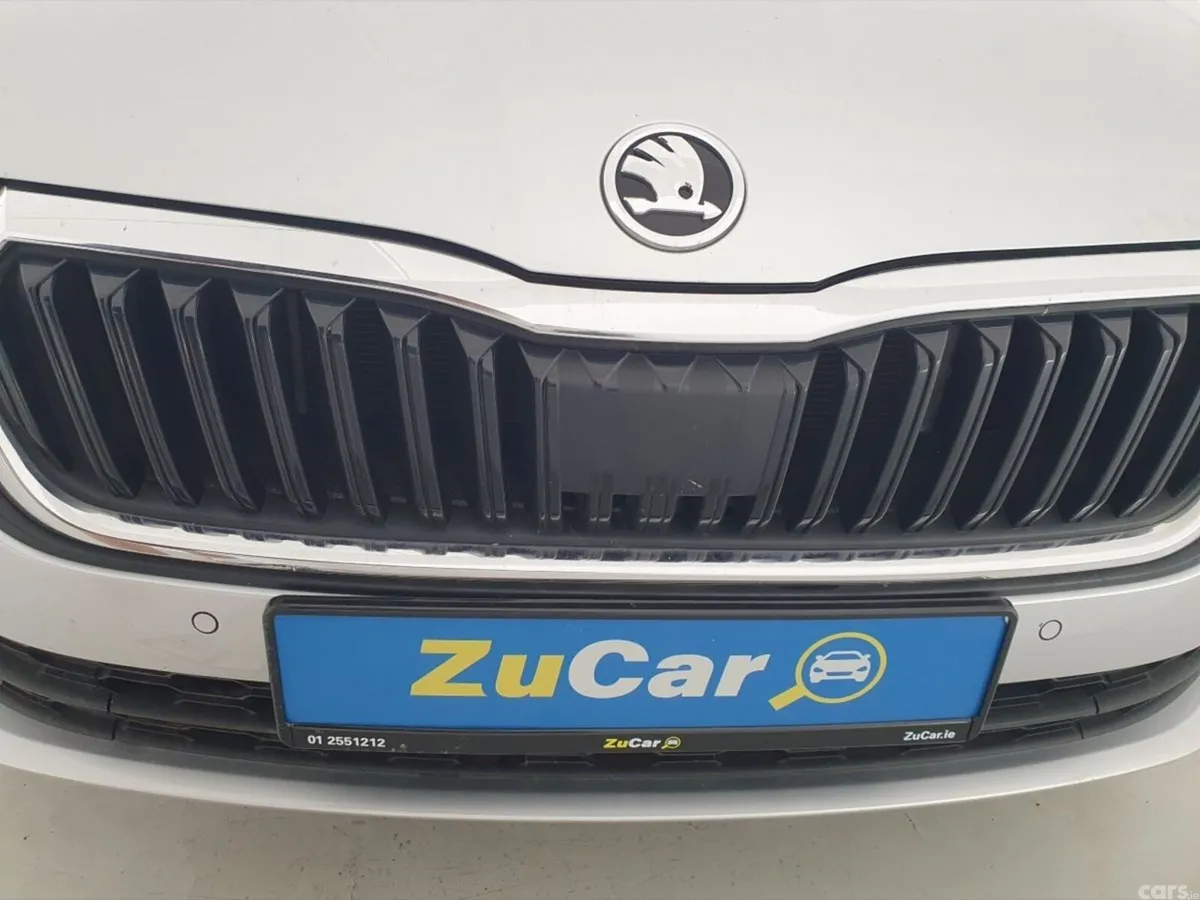 Skoda Octavia Saloon, Petrol, 2024, Grey