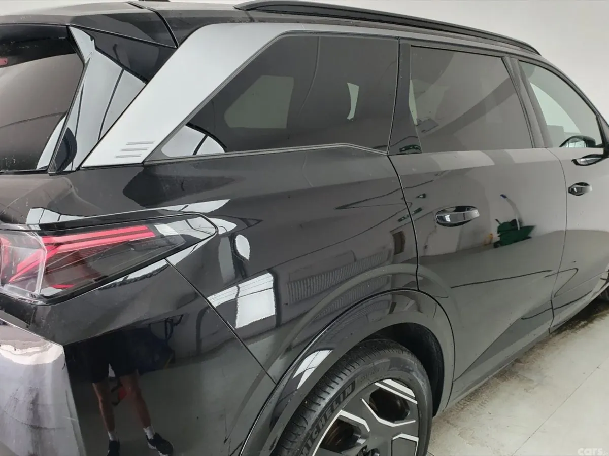 Peugeot 5008 SUV, Electric, 2025, Black