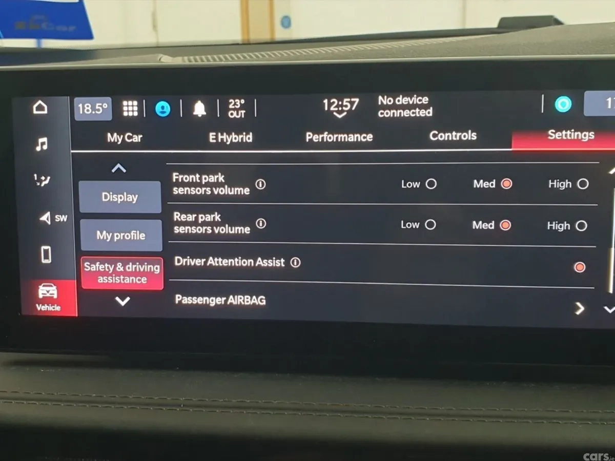 Alfa Romeo Tonale MPV, Petrol Plug-in Hybrid, 2023, Red