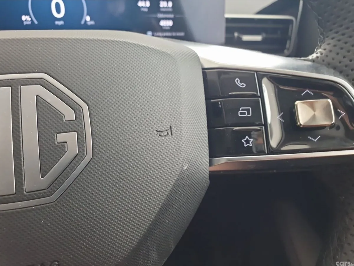 MG HS SUV, Petrol Plug-in Hybrid, 2025, White
