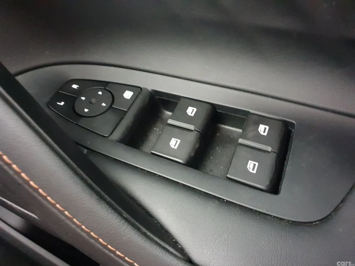 MG HS SUV, Petrol Plug-in Hybrid, 2025, White