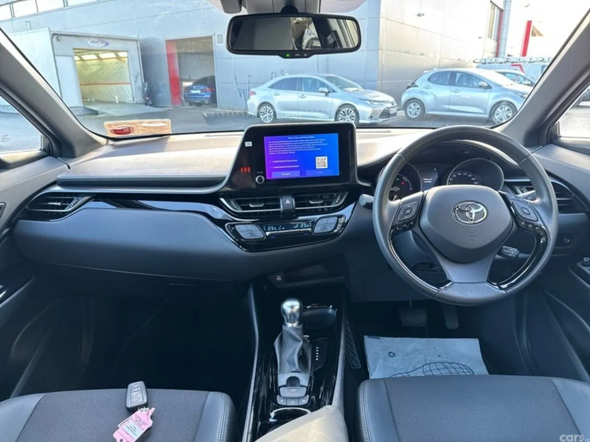Toyota C-HR SUV, Petrol Hybrid, 2023, Grey