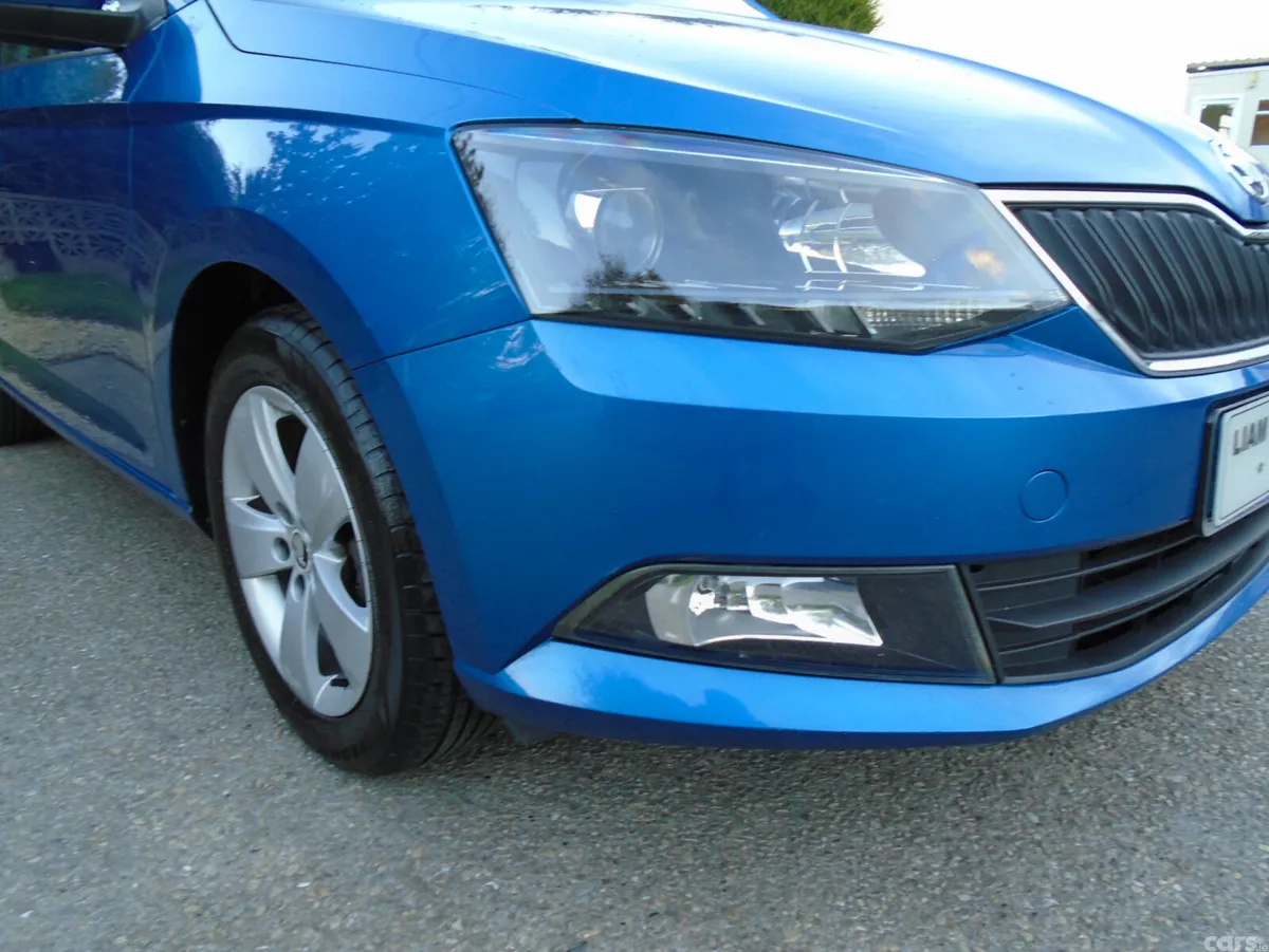 Skoda Fabia Hatchback, Petrol, 2015, Blue