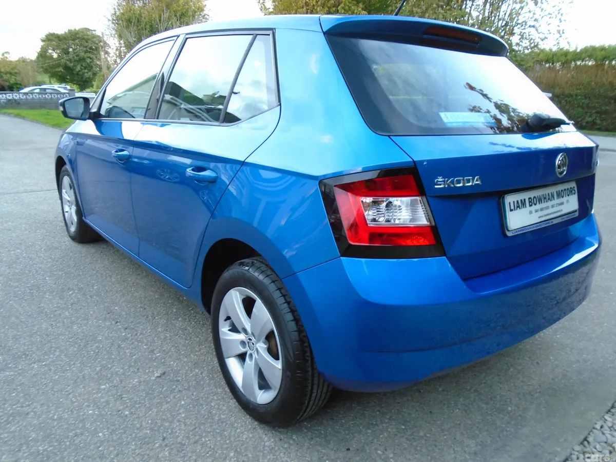 Skoda Fabia Hatchback, Petrol, 2015, Blue