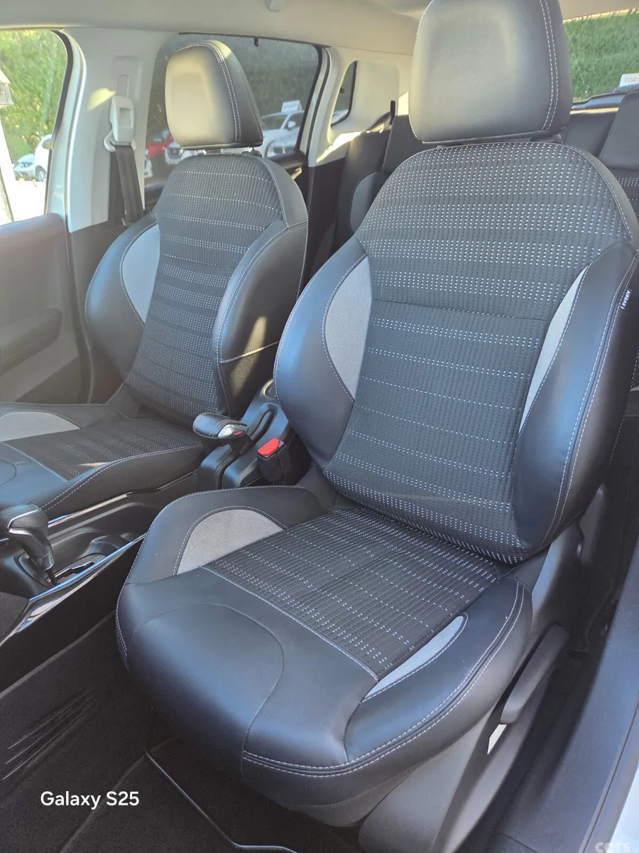 Peugeot 2008 Hatchback, Petrol, 2017, White