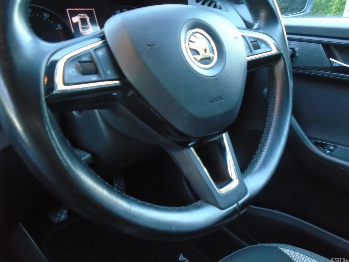 Skoda Fabia Hatchback, Petrol, 2015, Blue