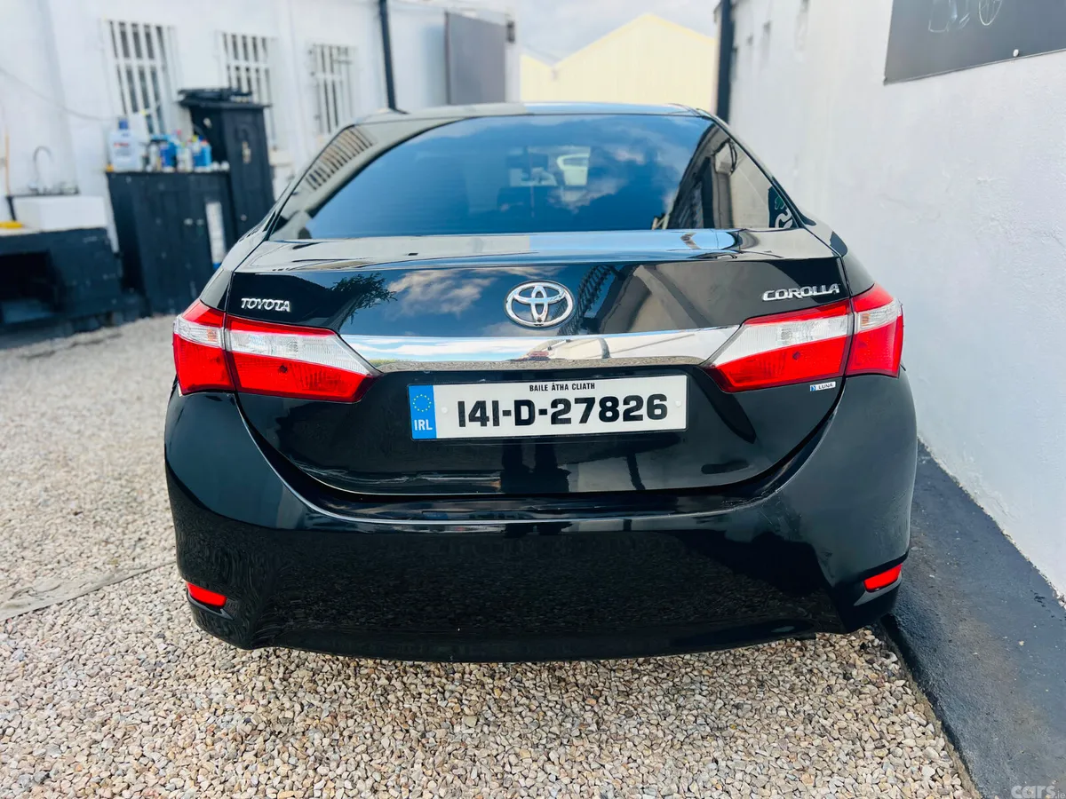 Toyota Corolla Saloon, Diesel, 2014, Black