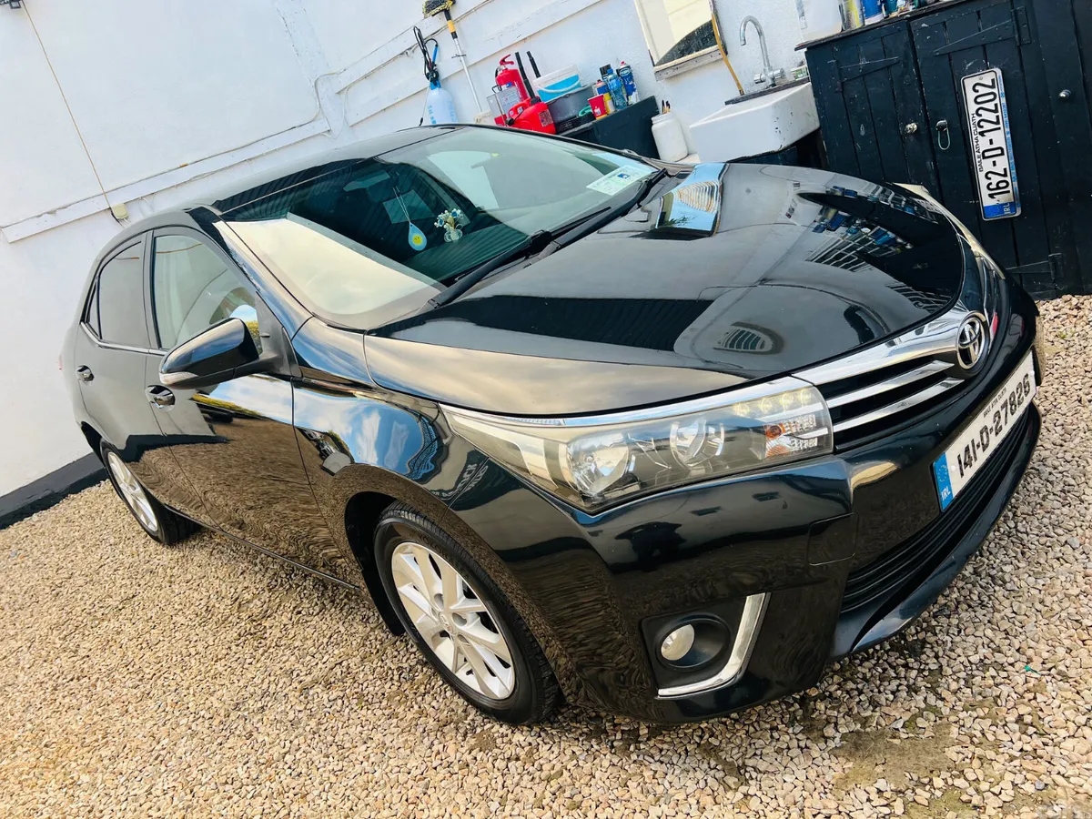 Toyota Corolla Saloon, Diesel, 2014, Black