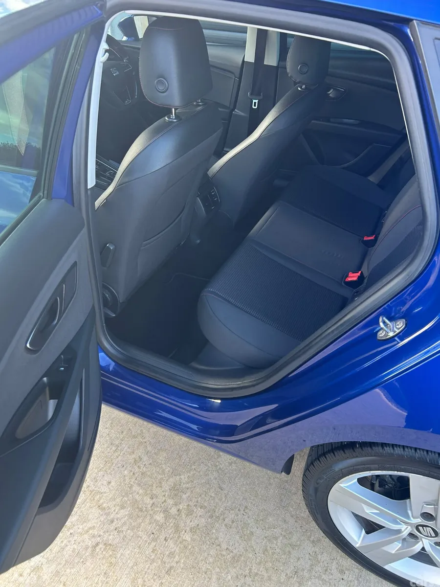 SEAT Leon Hatchback, Diesel, 2019, Blue