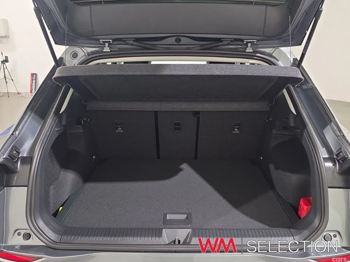 Volkswagen T-Roc Estate, Petrol, 2026, Grey