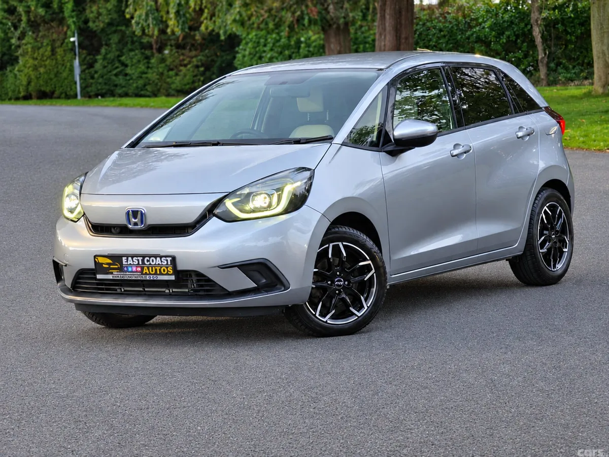 Honda Fit Hatchback, Petrol Hybrid, 2021, Silver