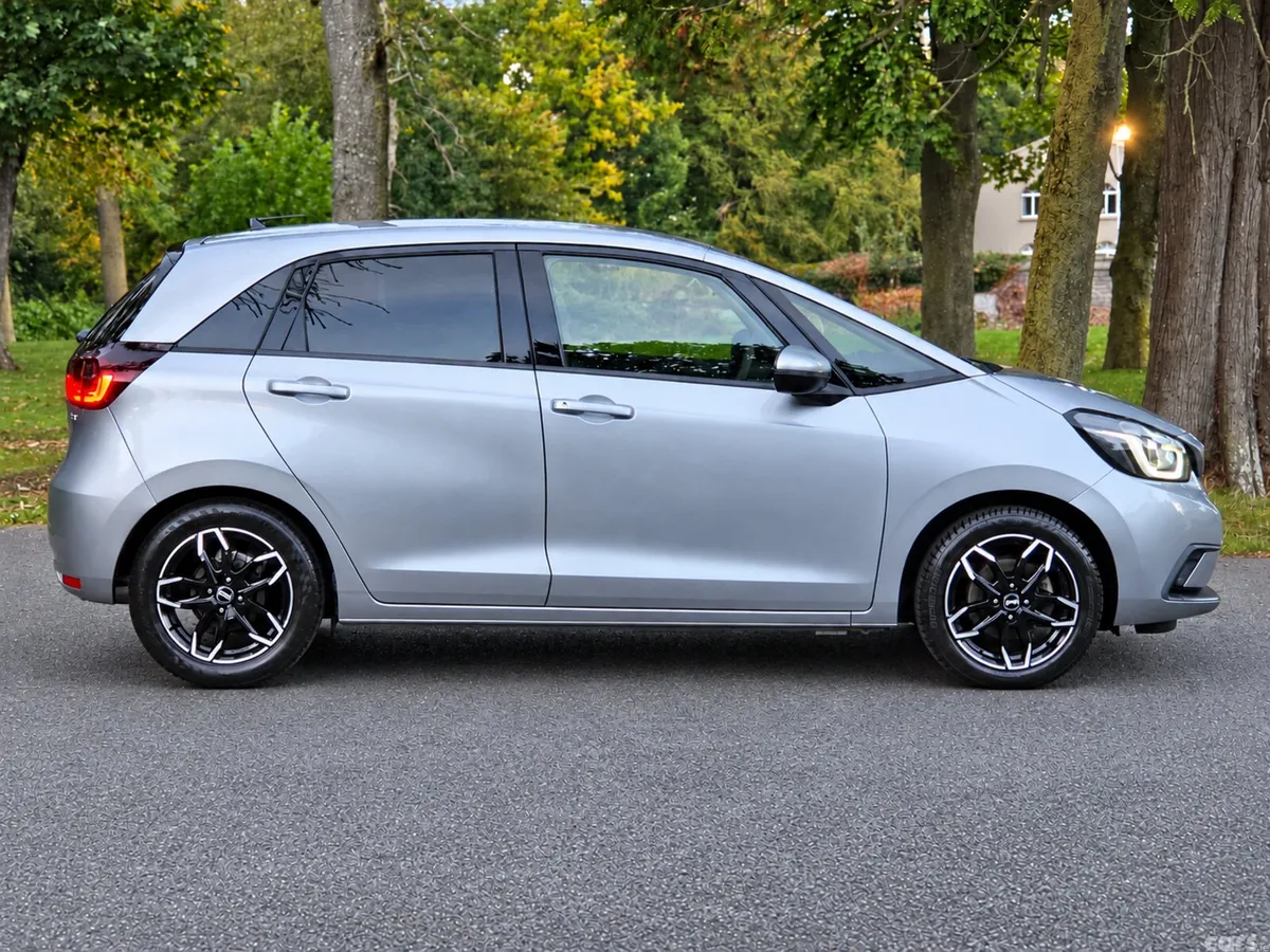 Honda Fit Hatchback, Petrol Hybrid, 2021, Silver