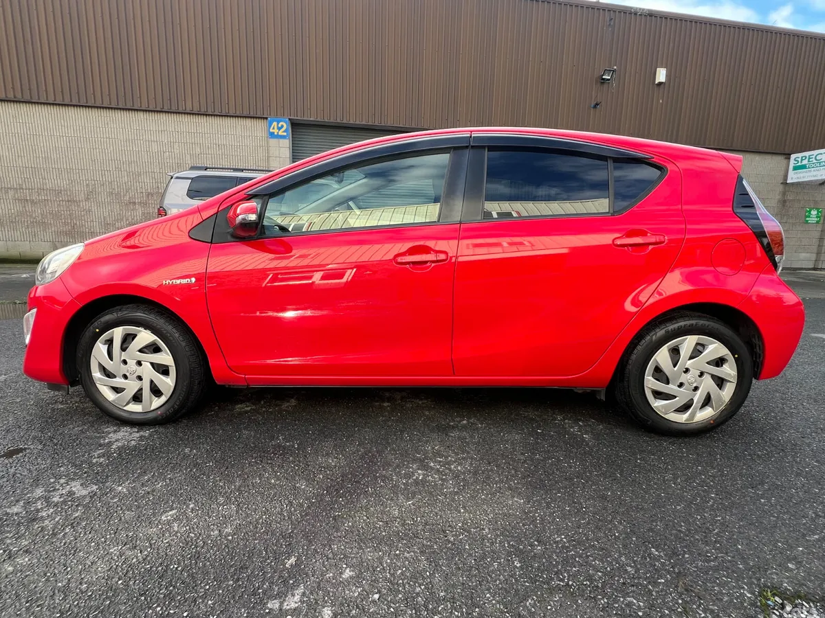 Toyota Aqua Hatchback, Petrol Hybrid, 2015, Red
