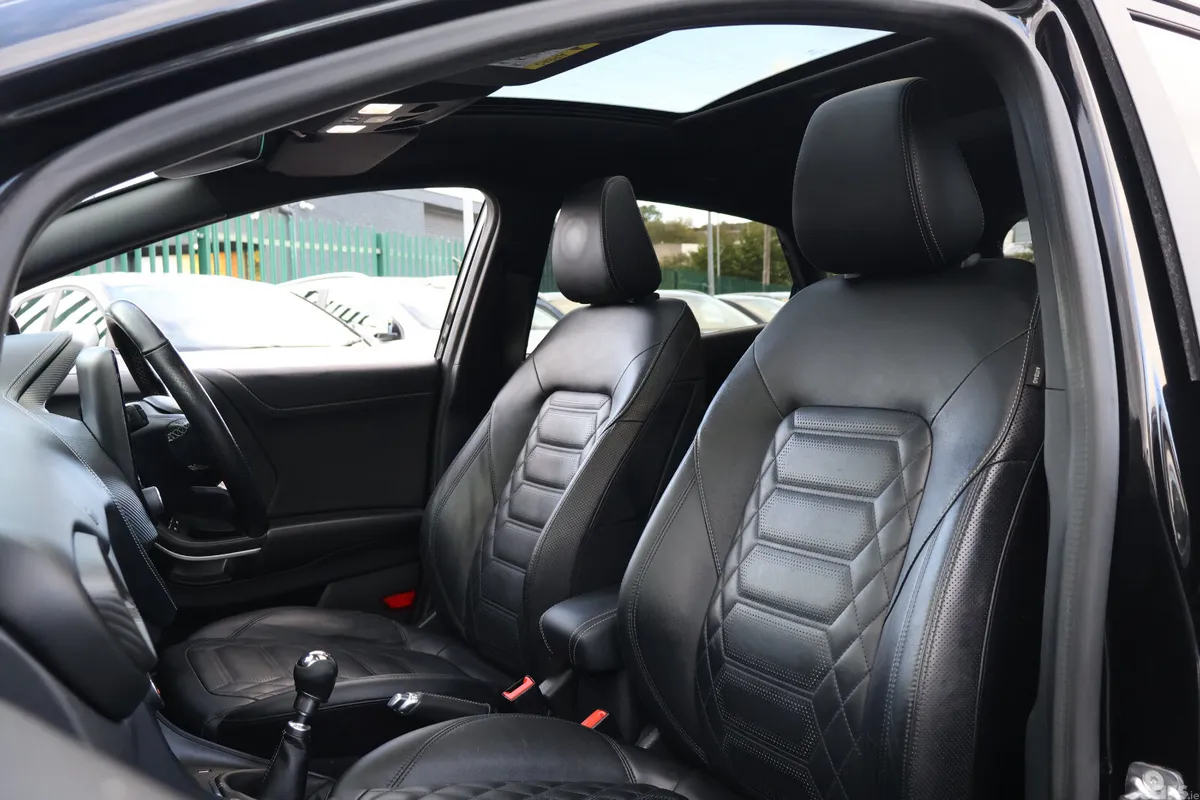 Ford Puma MPV, Diesel, 2021, Black